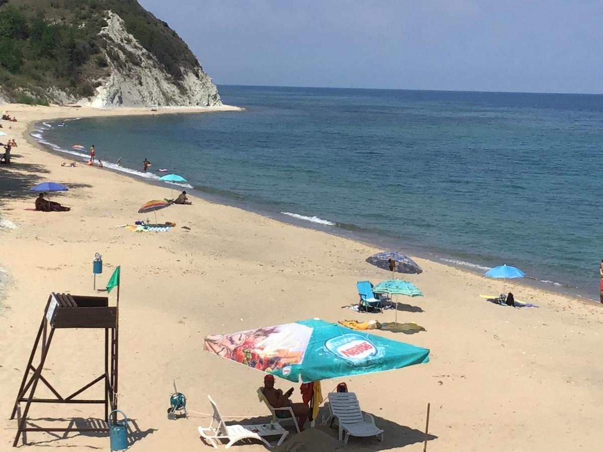 Rose Apartment On The Beach Byala  Extérieur photo